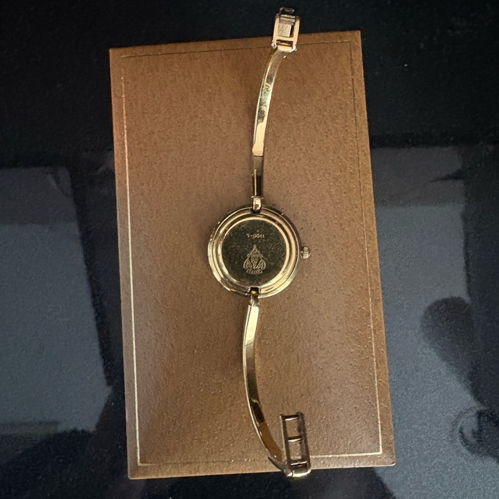 Gucci Gold Watch with Colorful Bezels - Picture 4 of 4